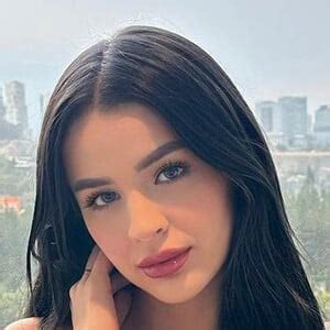 edad carol castro|Carol Castro en TikTok: biografia, quién es, edad,。